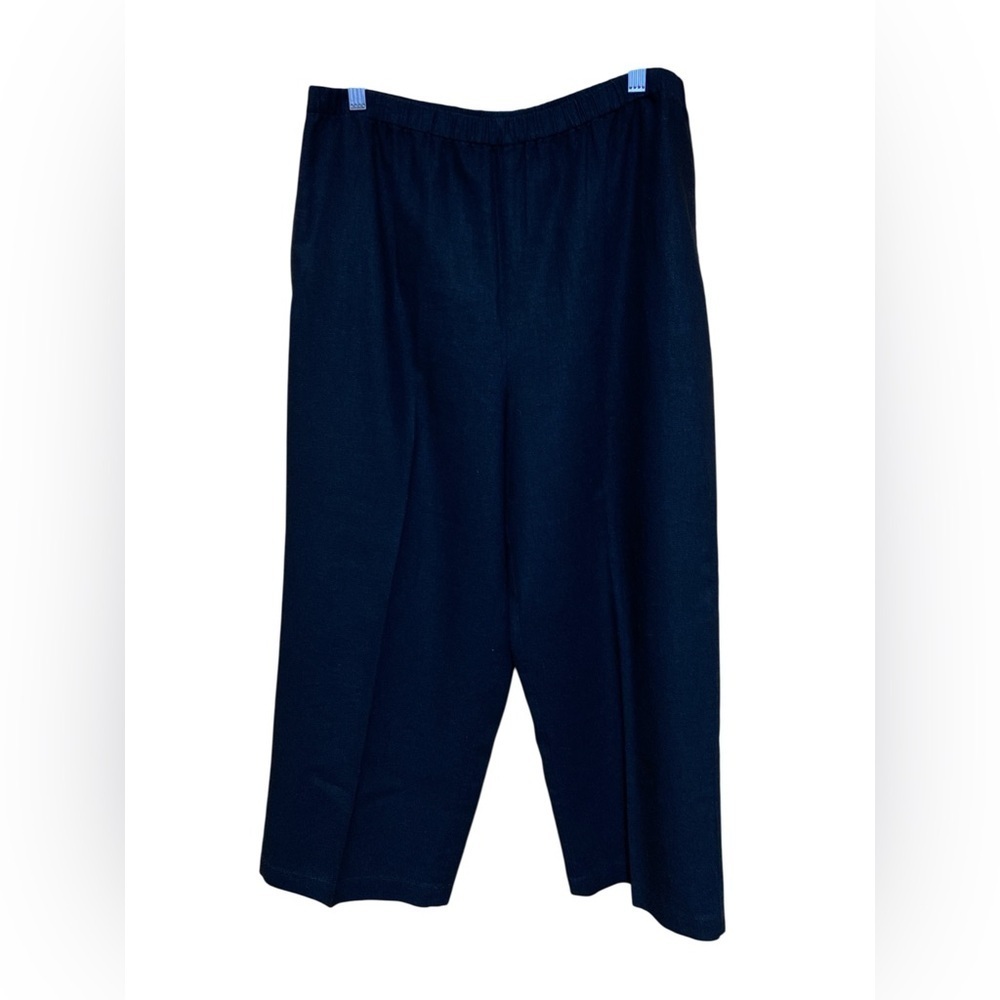 Orvis 100% Linen Black Woman’s Size Medium Cropped Pants.